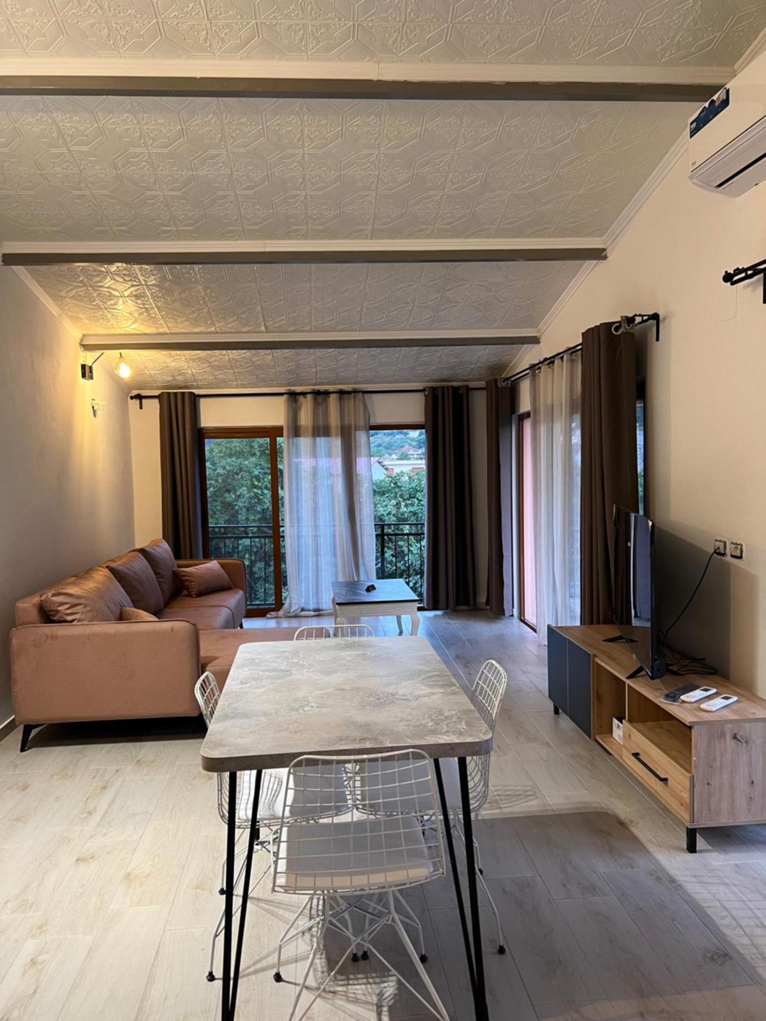 Sajmir Guest house *